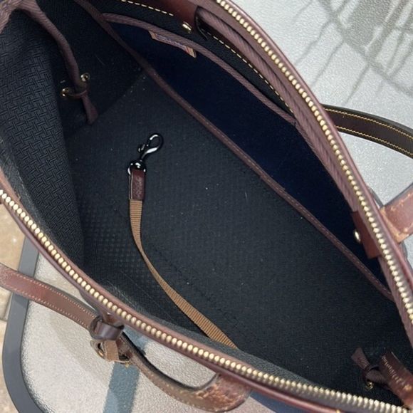 Dooney & Bourke hand bag, beautiful condition, see pictures - Picture 9 of 13